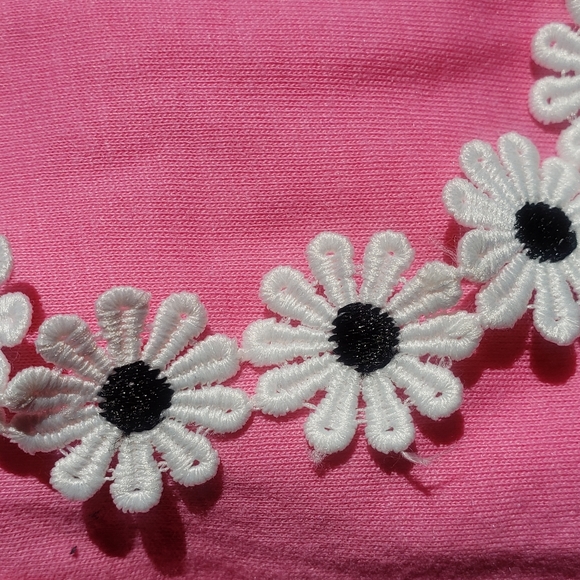 White Punk Rock Daisy | 90s Choker Necklace - Picture 5 of 8